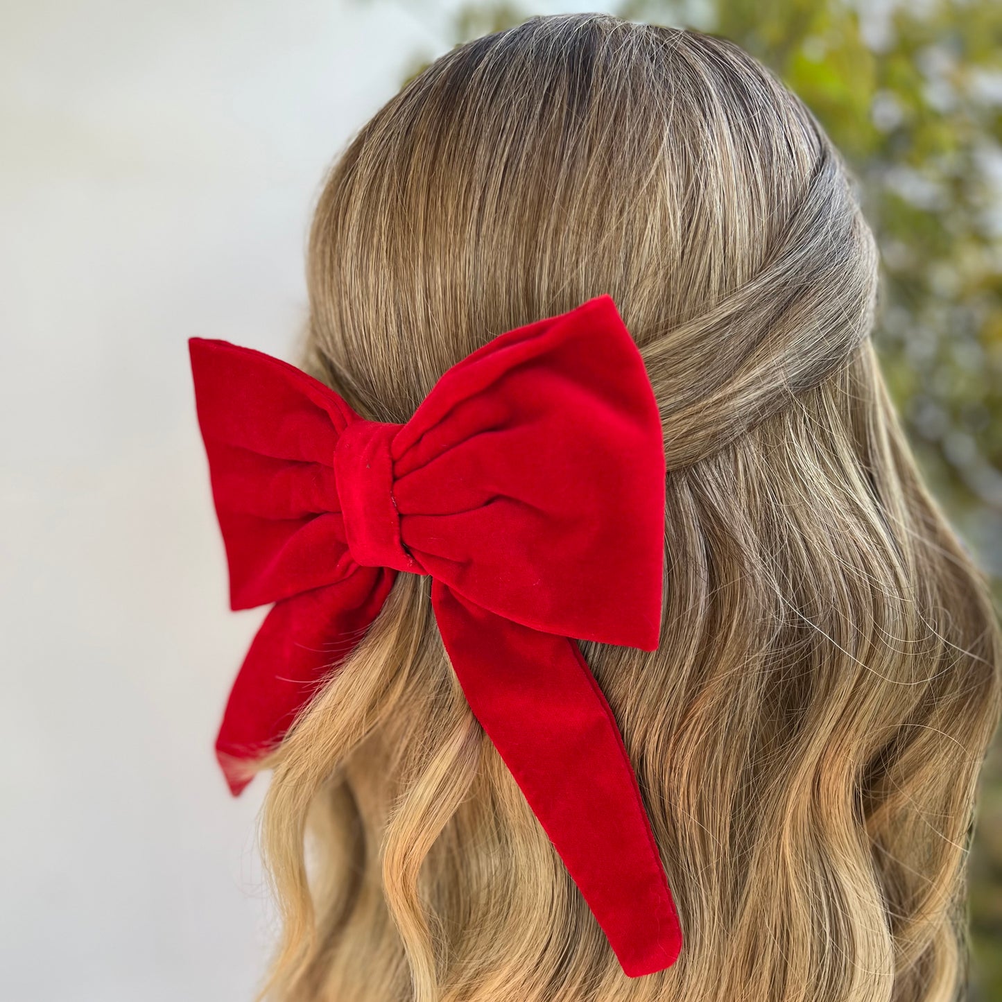 Faye Red Midi Bow Clip