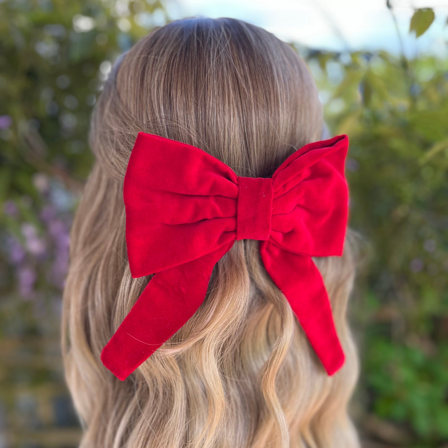 Faye Red Midi Bow Clip