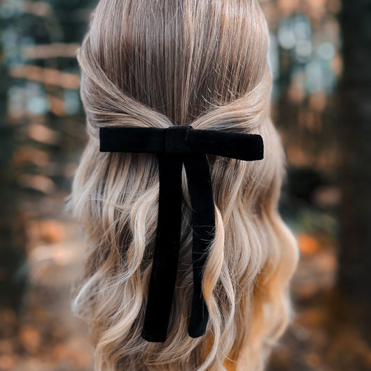 Julia Black Skinny Bow Clip