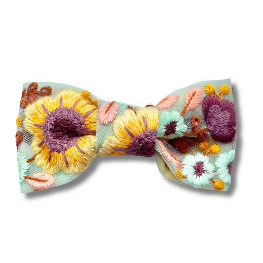 Maggie Bow Clip