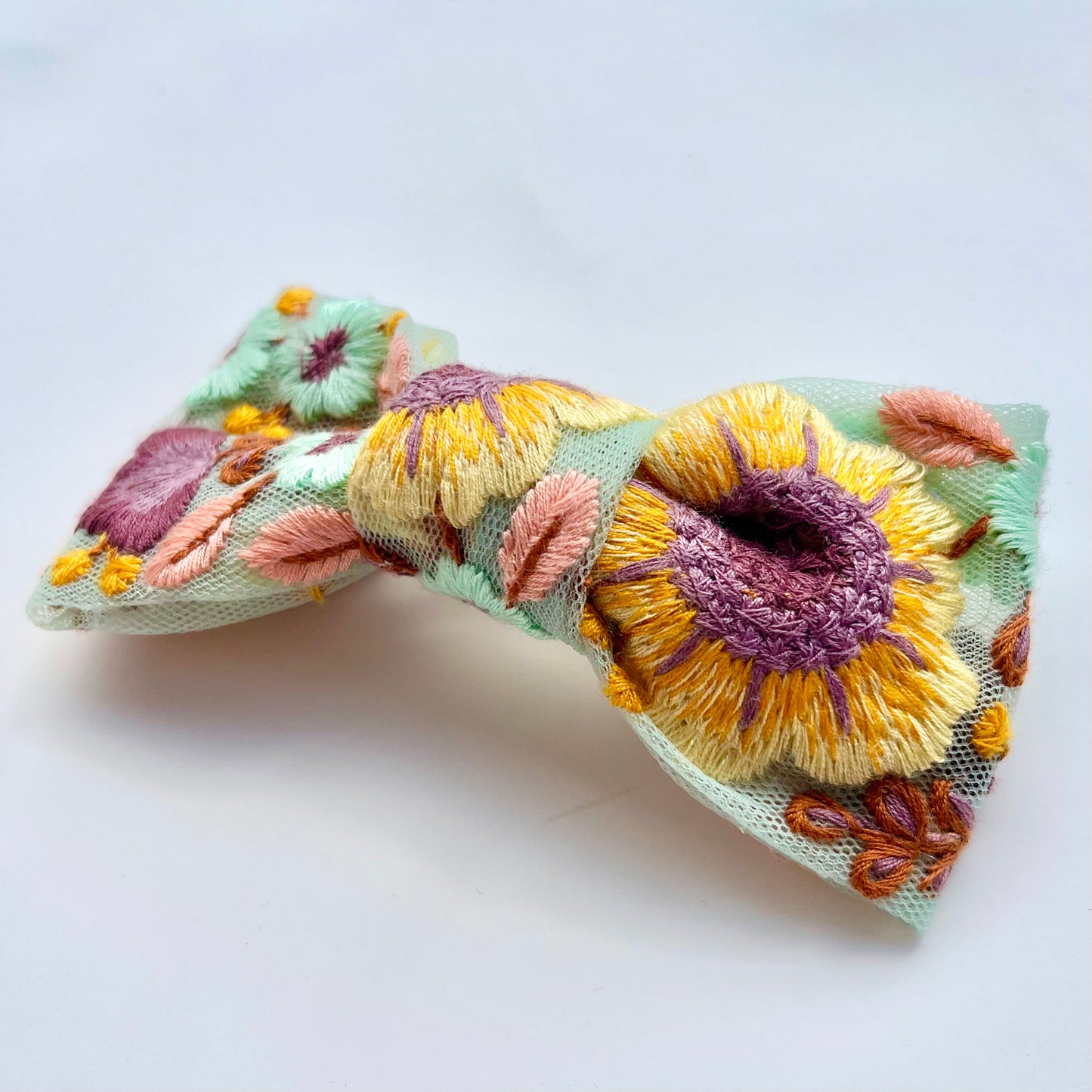 Maggie Bow Clip
