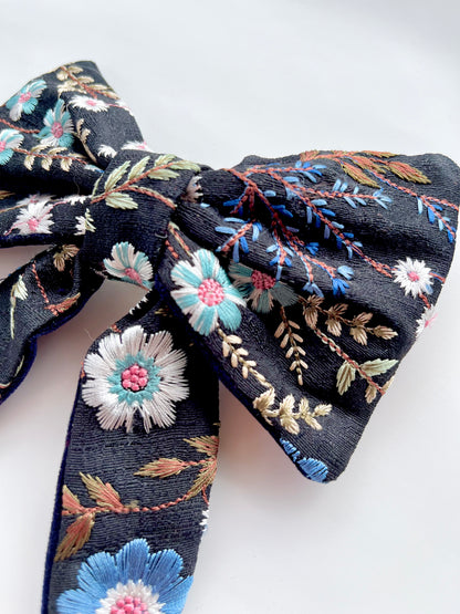 Claudine Bow Clip