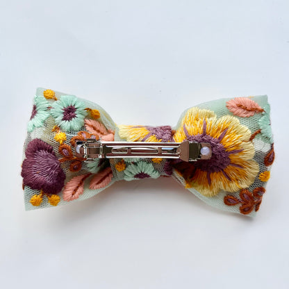 Maggie Bow Clip