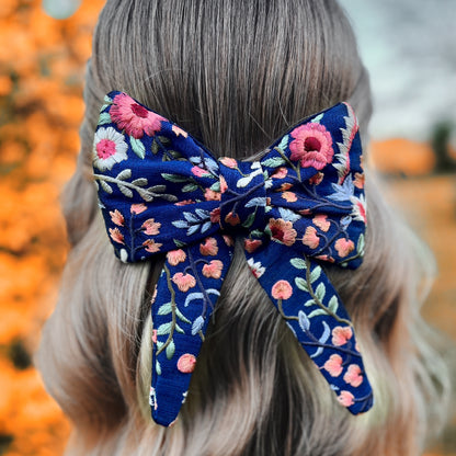 Annelise Bow Clip